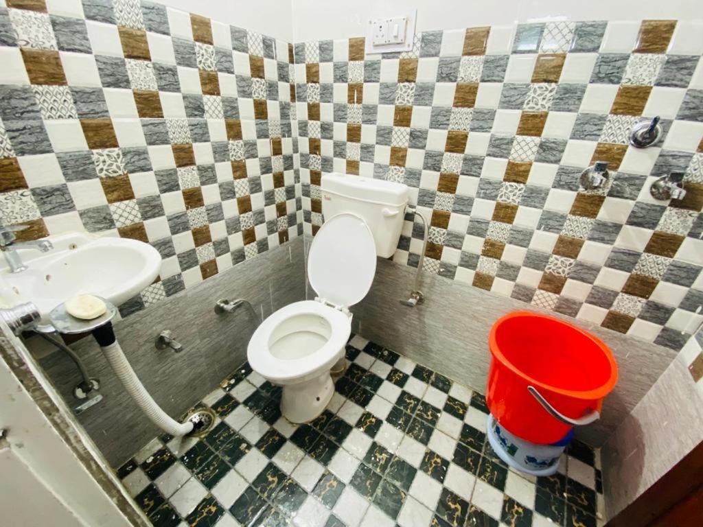 הרידוואר Hotel Hari Ganga - Harkipauri Road מראה חיצוני תמונה