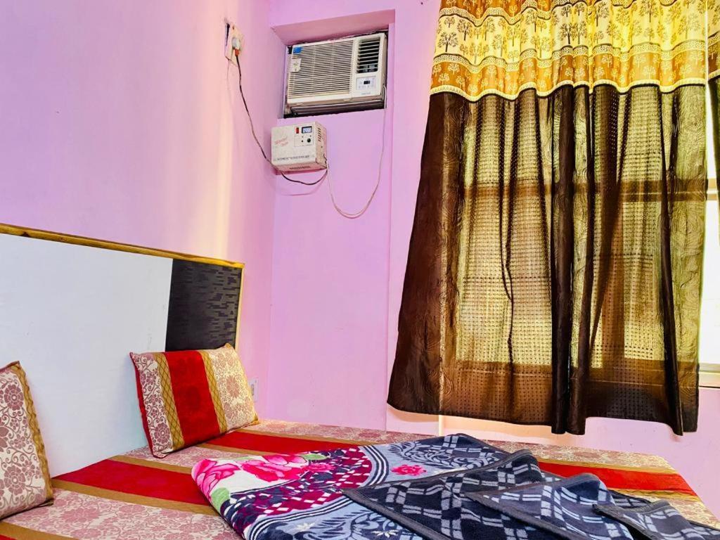 הרידוואר Hotel Hari Ganga - Harkipauri Road מראה חיצוני תמונה